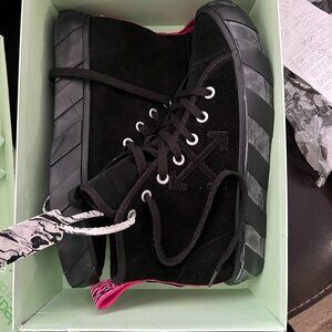 Off-White by Virgil Abloh Mid Top vulcanized black sneaker sz 42/US 8.5